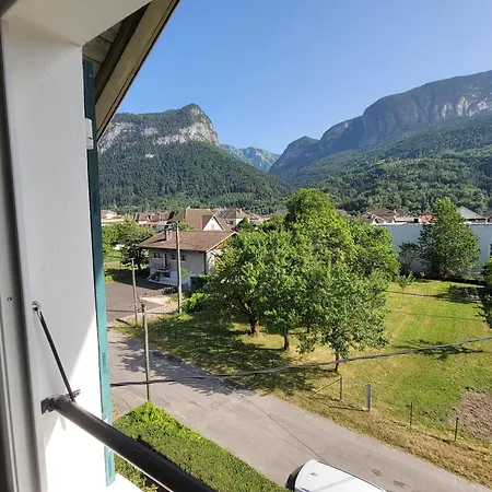 Au Bord Du Foron شقة Scionzier